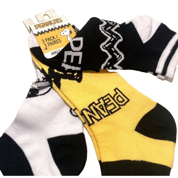 Peanuts Snoopy Socks White Yellow Black Mens Ankle Socks 3 Pck Novelty Funny New - Picture 2 of 10